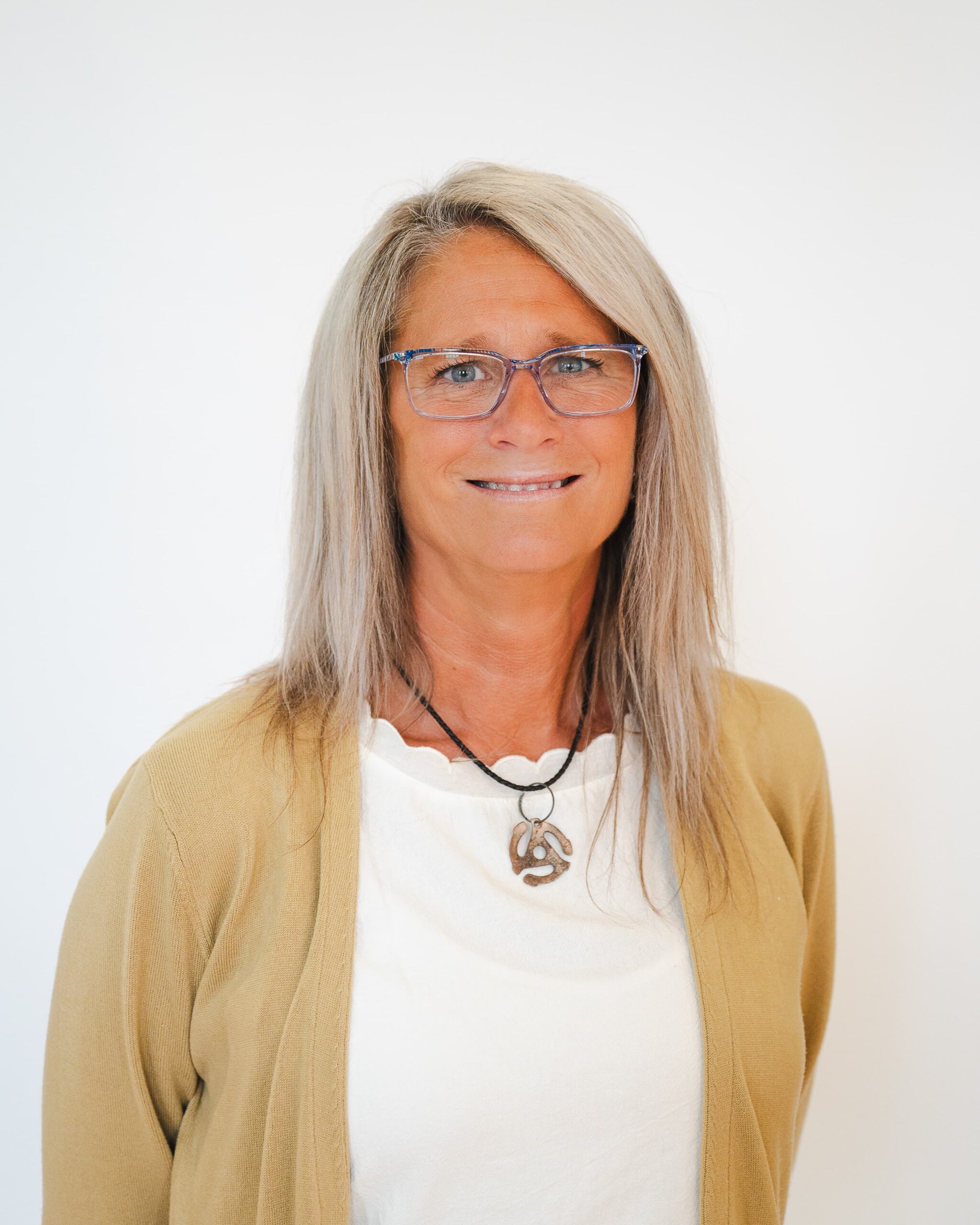 Shelly Price headshot