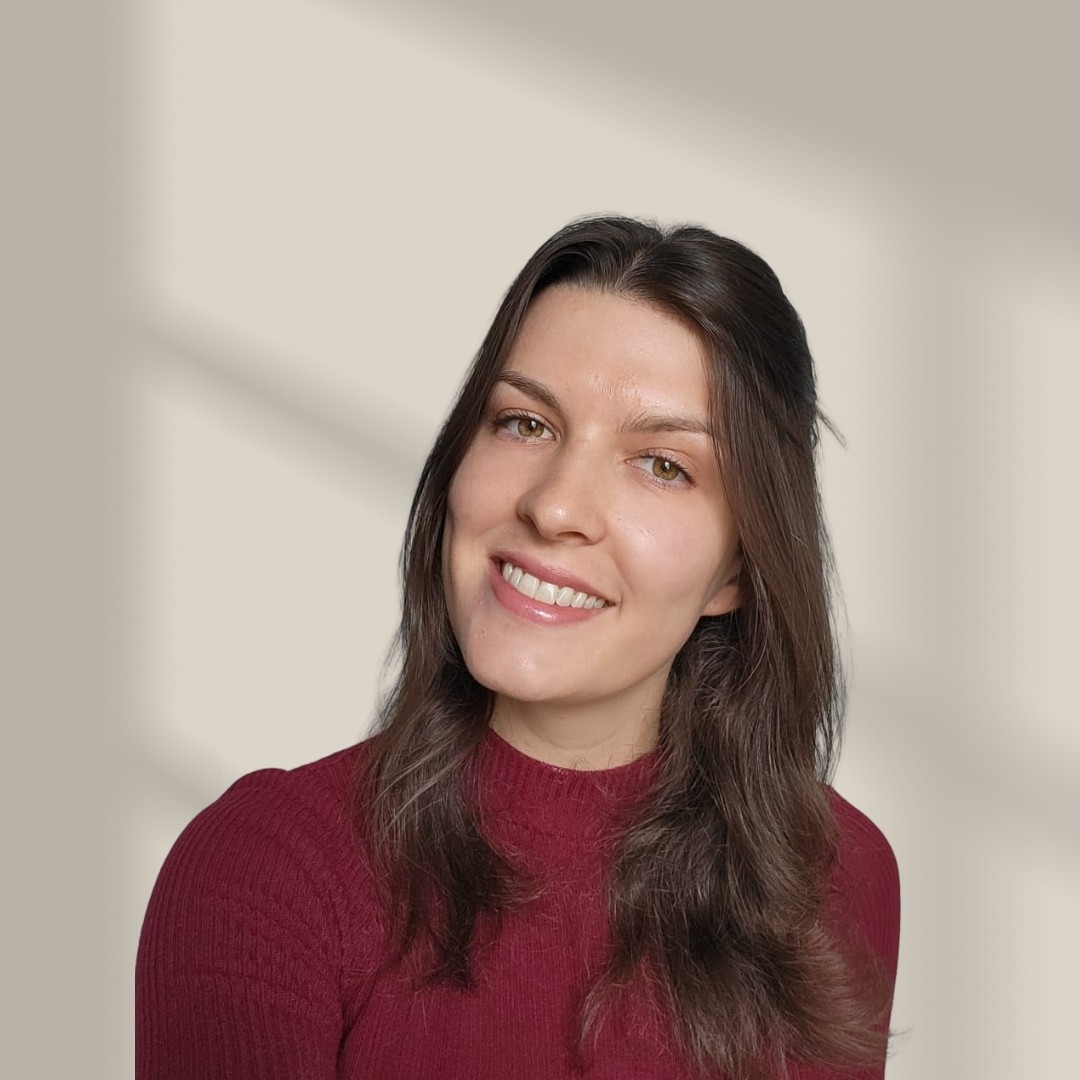 Headshot Laura Justine Chouinard